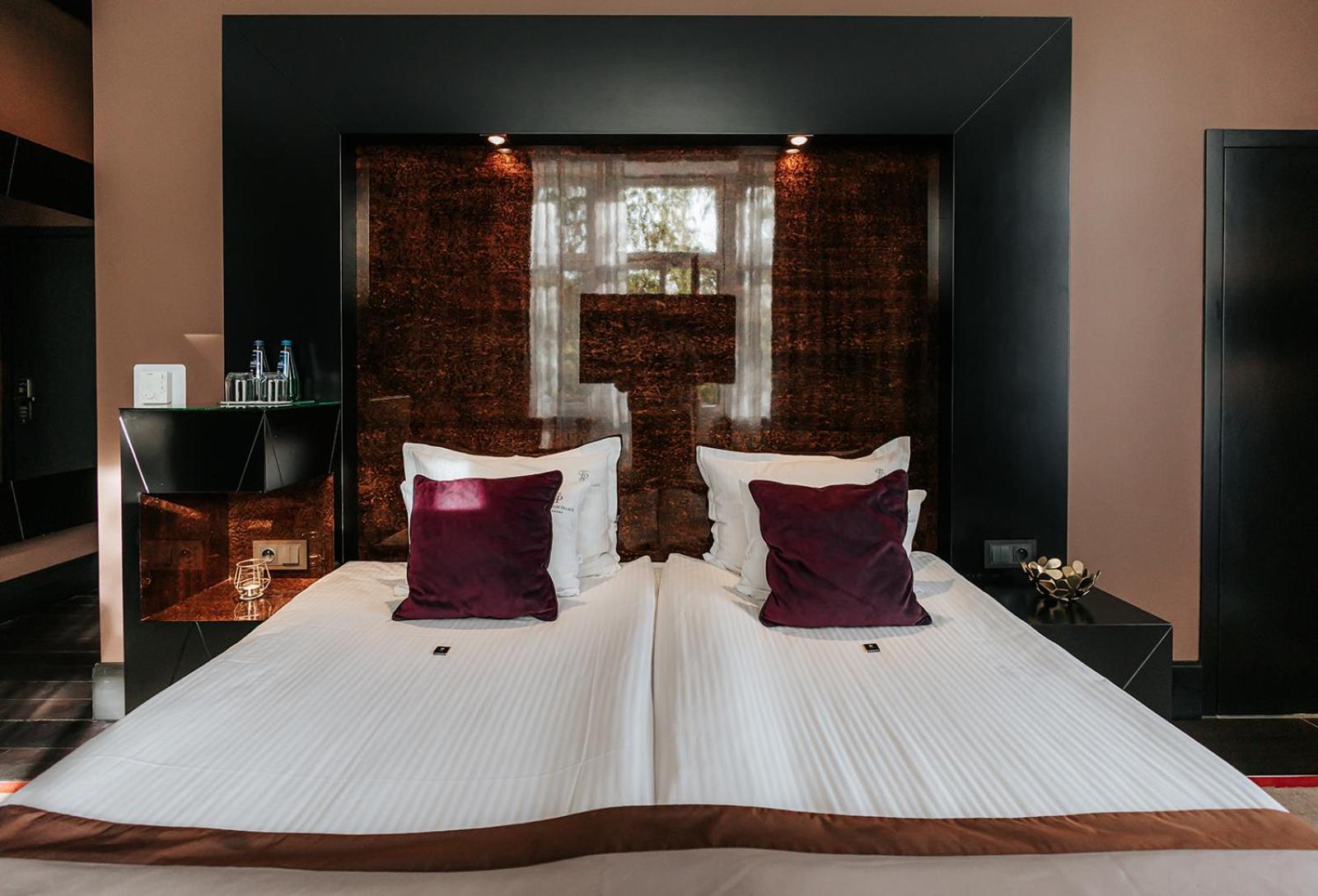 Platinum Palace Boutique Hotel & Spa Βρότσλαβ Εξωτερικό φωτογραφία A room at the hotel