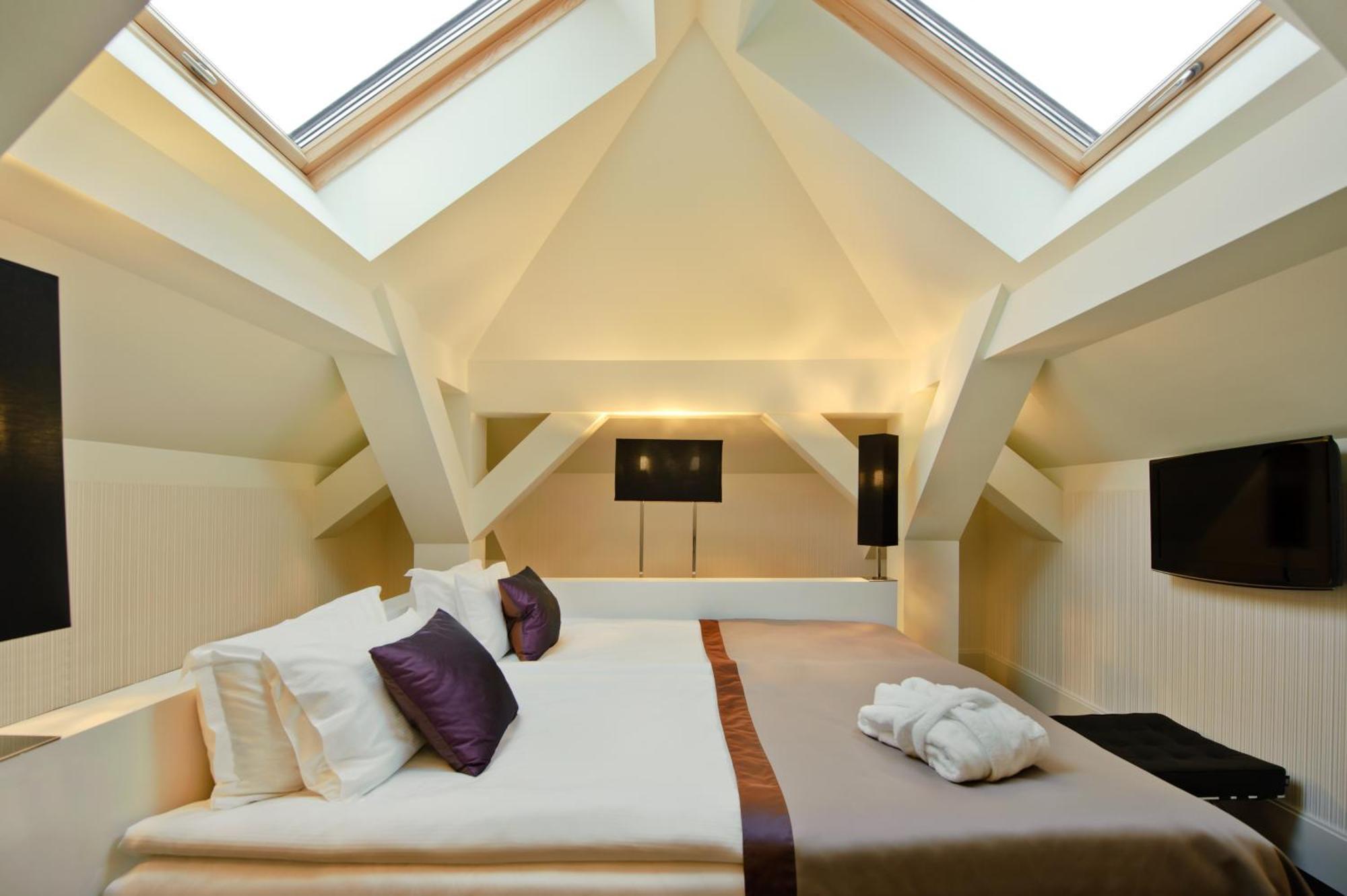 Platinum Palace Boutique Hotel & Spa Βρότσλαβ Εξωτερικό φωτογραφία A bedroom at the hotel