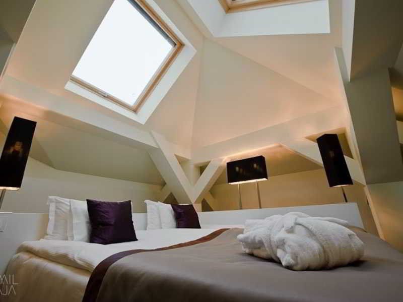 Platinum Palace Boutique Hotel & Spa Βρότσλαβ Εξωτερικό φωτογραφία A room at the hotel