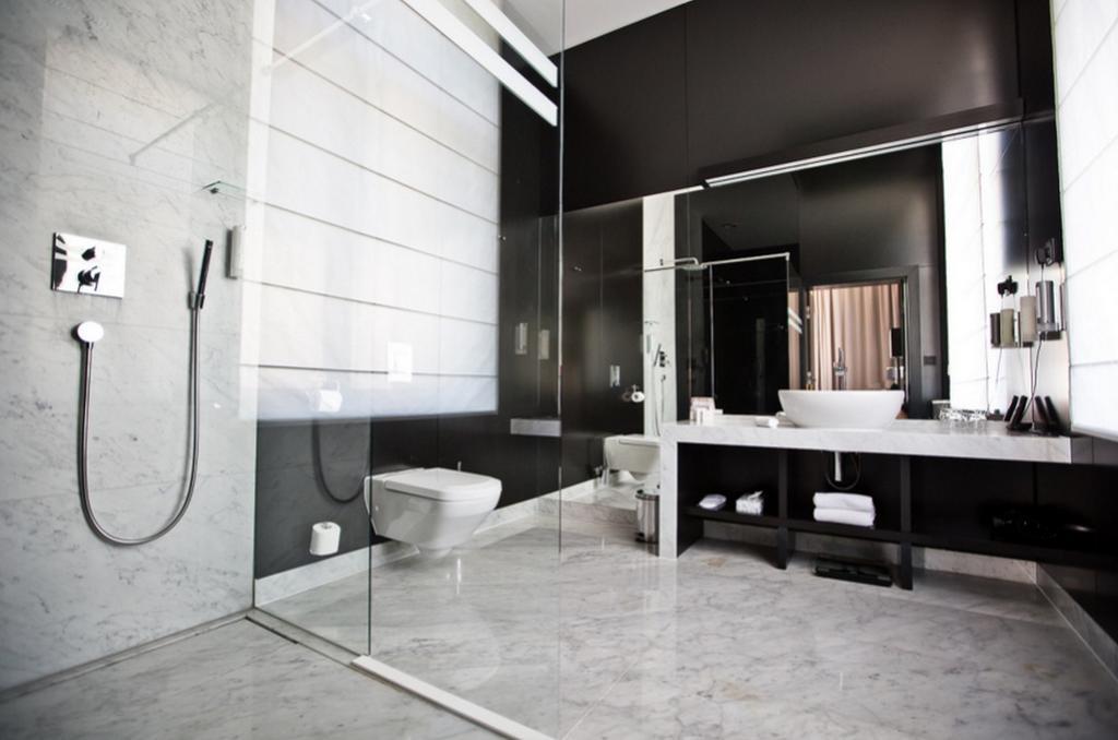 Platinum Palace Boutique Hotel & Spa Βρότσλαβ Εξωτερικό φωτογραφία Bathroom