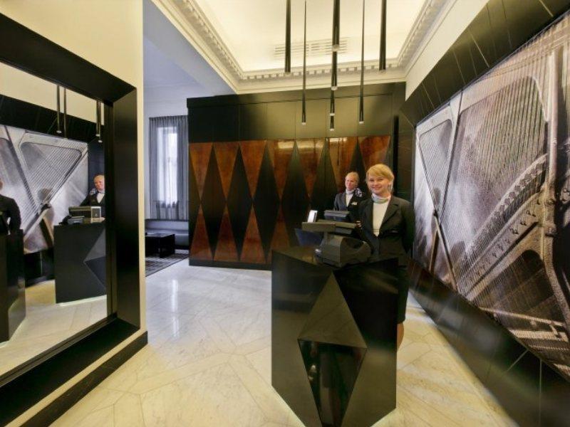 Platinum Palace Boutique Hotel & Spa Βρότσλαβ Εξωτερικό φωτογραφία The hotel's lobby
